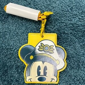 Disney Cruise Line Gold Castaway Luggage Tag